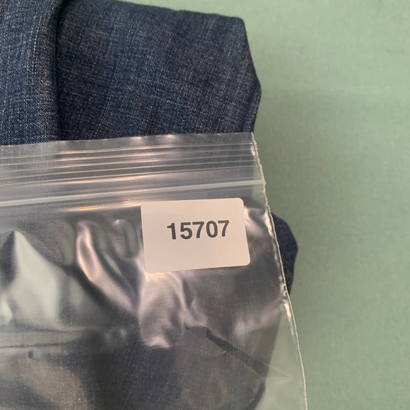 Juicy Couture Women Shirt Large Blue Dark Wash Denim Button Up Pockets 90s Retro - Picture 11 of 11